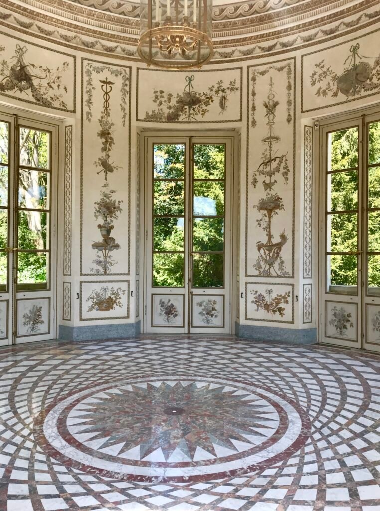 Interno del Belvedere nel parco del Petit Trianon