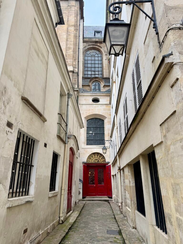 Porticina infondo a viuzza antica