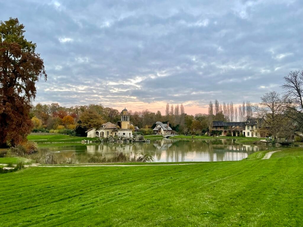 Hameau de la Reine nel parco del Petit Trianon