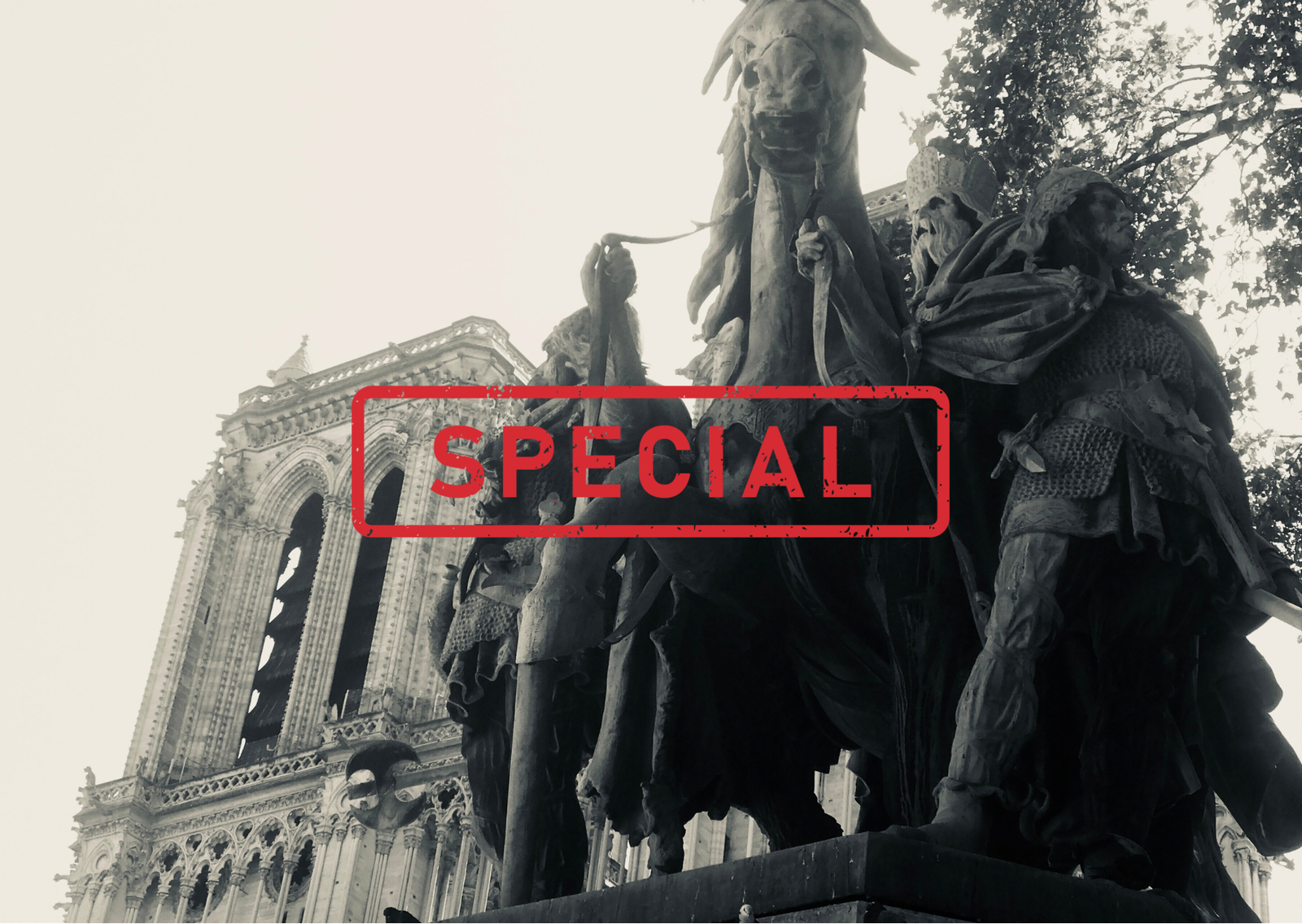 Notre-Dame e statia equestre di Carlo Magno